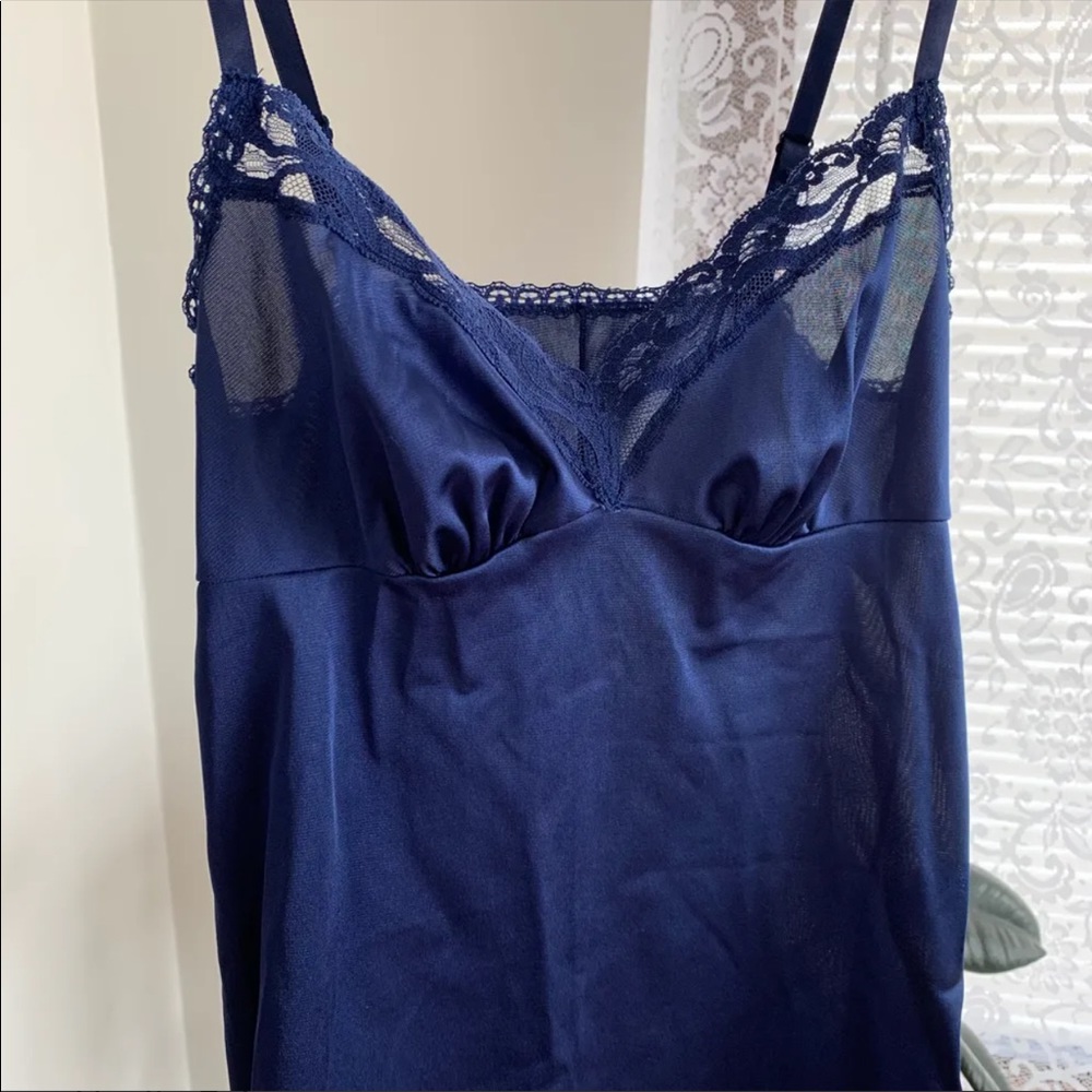 Vanity Fair 70’s Lace Trim Camisole - Picture 2 of 6